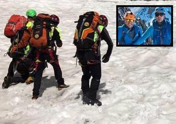 Alpinisti dispersi, soccorritori ancora bloccati da neve e forte vento