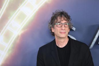 Neil Gaiman respinge le accuse: “Mai fatto sesso non consensuale”