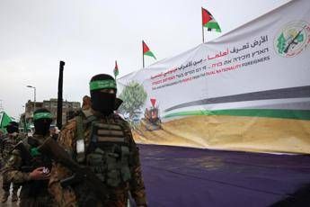 Hamas ha consegnato corpo di Shiri Bibas, oggi nuovo scambio di ostaggi