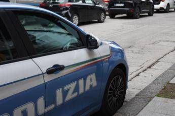 Sospettata di aver perseguitato una coppia, in casa aveva ‘elenco dei nemici’: arrestata